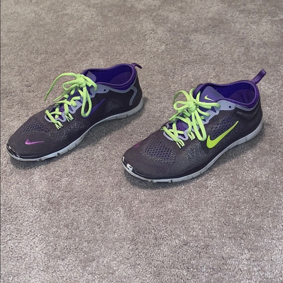 Nike Running Shoes - Picture 3 of 5